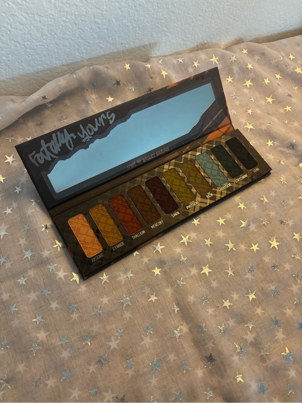 Melt Cosmetics x Bailey Sarian Fatally Yours eyeshadow palette - Picture 4 of 5